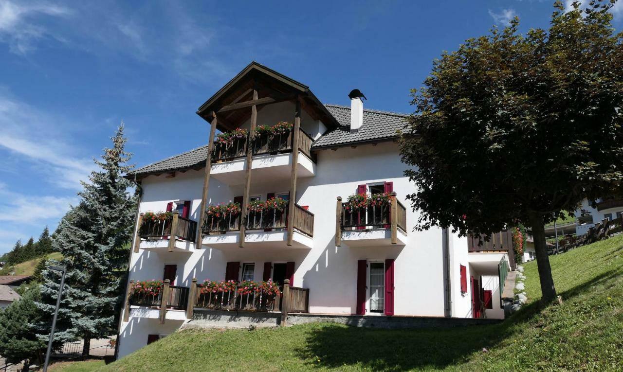 Apartments Casa Metz Santa Cristina Val Gardena Exteriör bild